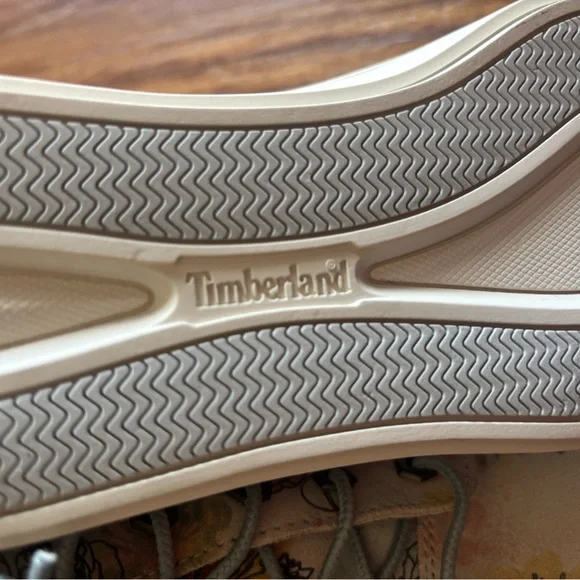 Timberland high top tennis shoes women’s eight - Picture 5 of 8